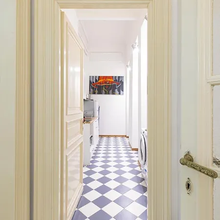 Antonelli Place アパート ローマ